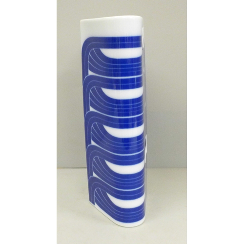 2004 - A Rosenthal porcelain vase, designed by Tapio Wirkkala and Rosemonde Nairac