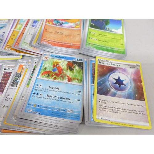 2026 - More than 600 Pokémon cards with more than 70 holographic