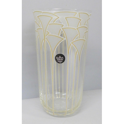 2030 - A Rosenthal Art Deco style crystal glass vase, 15cm