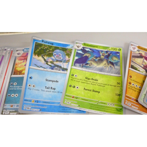 2043 - More than 600 Pokémon cards with more than 70 holographic