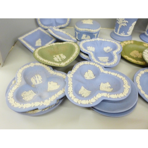 2049 - Twenty five items of Wedgwood Jasperware