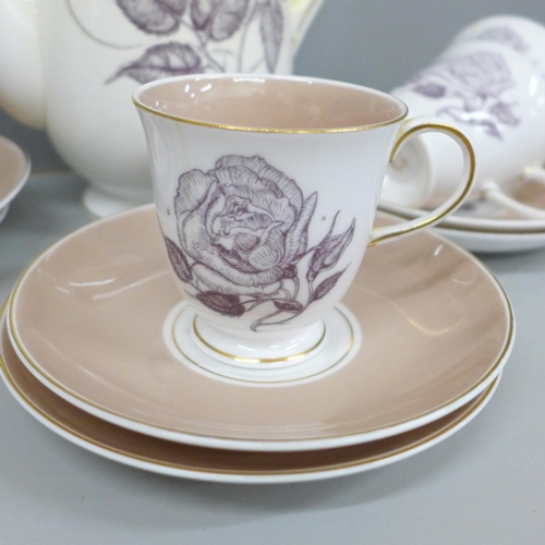 2076 - A Susie Cooper Sepia Rose 913 coffee service **PLEASE NOTE THIS LOT IS NOT ELIGIBLE FOR IN-HOUSE POS... 