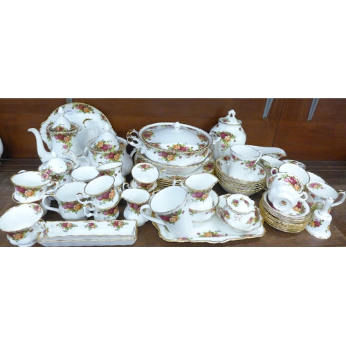 2077 - A large collection of Royal Albert Old Country Roses tea and dinner wares, six setting with eight di... 