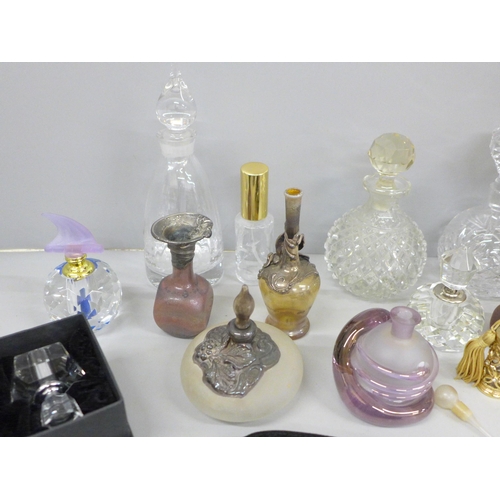 2080 - A large collection of scent bottles **PLEASE NOTE THIS LOT IS NOT ELIGIBLE FOR IN-HOUSE POSTING AND ... 