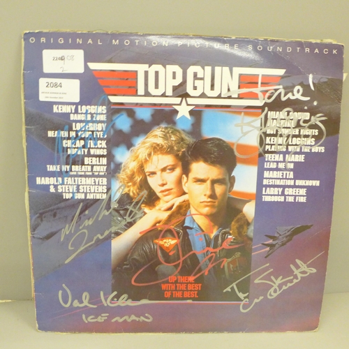 2084 - An autographed LP record, Top Gun soundtrack, featuring six signatures of cast including Tom Cruise ... 