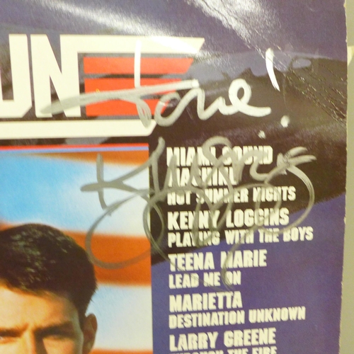 2084 - An autographed LP record, Top Gun soundtrack, featuring six signatures of cast including Tom Cruise ... 