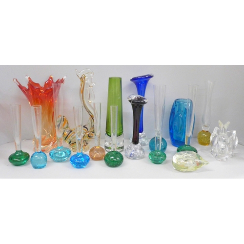 2085 - A collection of studio glass including bud vases **PLEASE NOTE THIS LOT IS NOT ELIGIBLE FOR IN-HOUSE... 