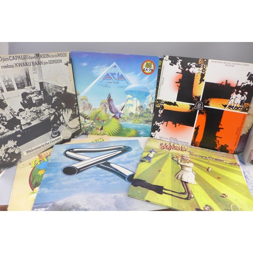 2096 - A collection of 25 LP records, Prog/rock