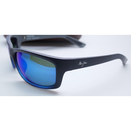 2137 - A pair of Maui Jim sunglasses in original case