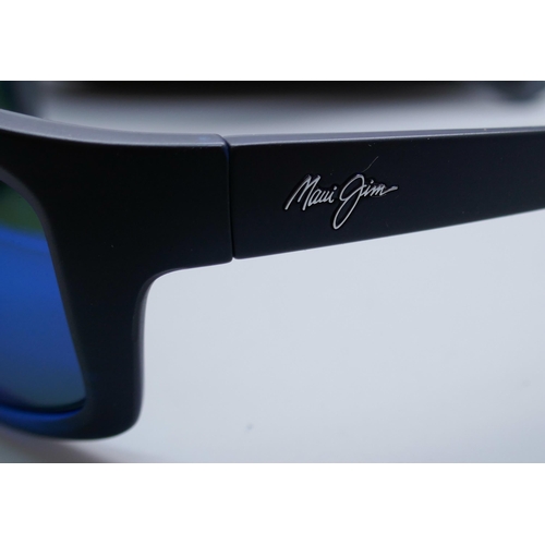 2137 - A pair of Maui Jim sunglasses in original case