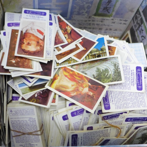 2320 - A large quantity of tea and cigarette cards