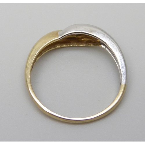 7014 - A 9ct gold ring, 1.5g, L