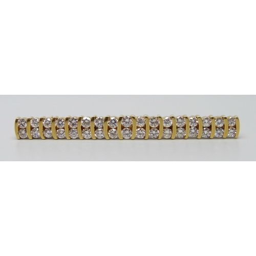 7043 - An 18ct gold double row diamond bar brooch/pin, diamonds 34 x 0.07ct, estimated total weight 2.50 ca... 