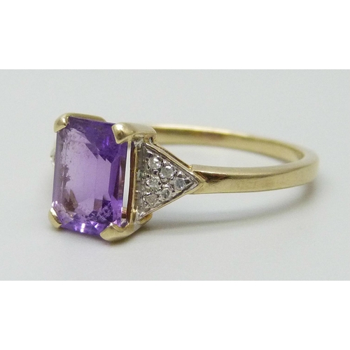 7045 - A 9ct gold, amethyst and diamond ring, 2.1g, O