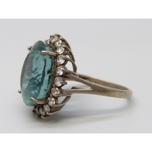 7059 - A silver, blue and white stone ring, O