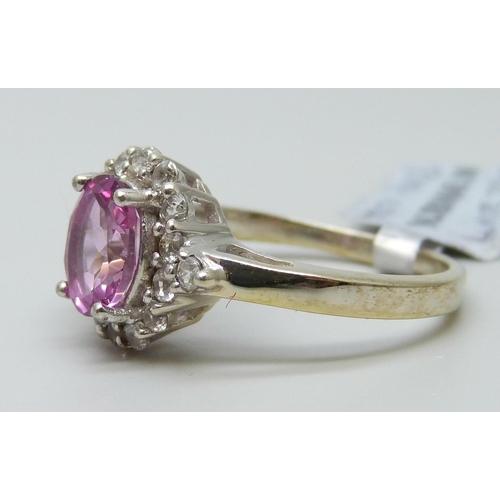 7074 - A silver gilt mystic pink topaz and white topaz cluster ring, U