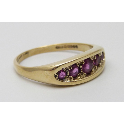 7081 - A 9ct gold and five stone amethyst ring, 2.9g, O