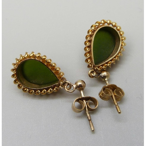 7098 - A pair of 9ct gold and nephrite earrings, boxed