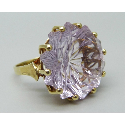 7102 - A large 14ct gold Rose de France amethyst cocktail ring, marked 585, 12.4g, R