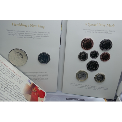 7256 - A D-Day 1944 commemorative set of circulated coins which includes The Churchill Crown issued in 1965... 