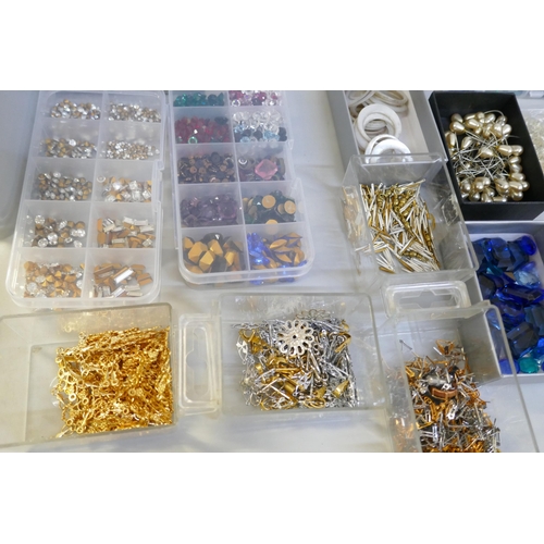 7261 - A collection of vintage jewellery findings for jewellery making and repairs, includes graduated size... 