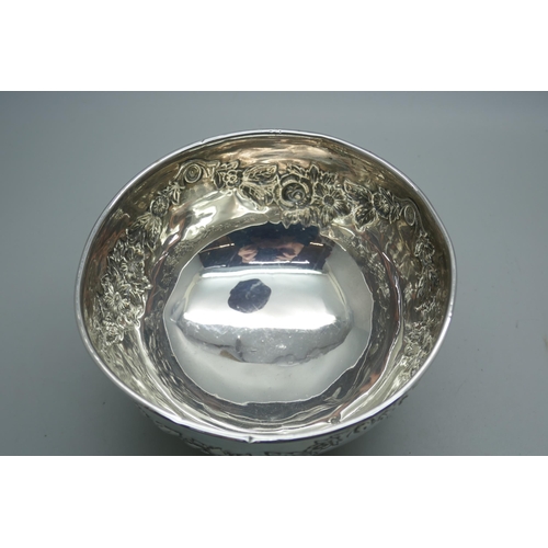 7282 - A silver bowl, Birmingham 1904, 109g, 12.5cm