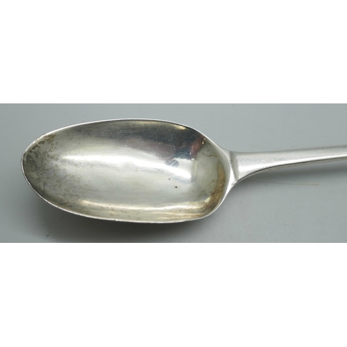 7285 - A George II silver serving spoon, Paul Callard, London 1761, 61g