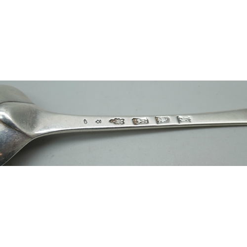 7285 - A George II silver serving spoon, Paul Callard, London 1761, 61g