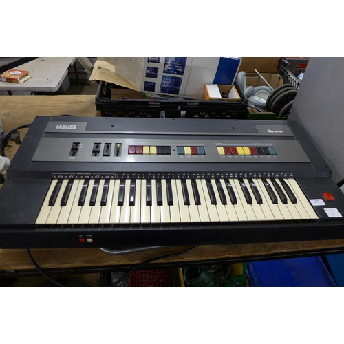 5256 - A Farfisa Bravo electric keyboard