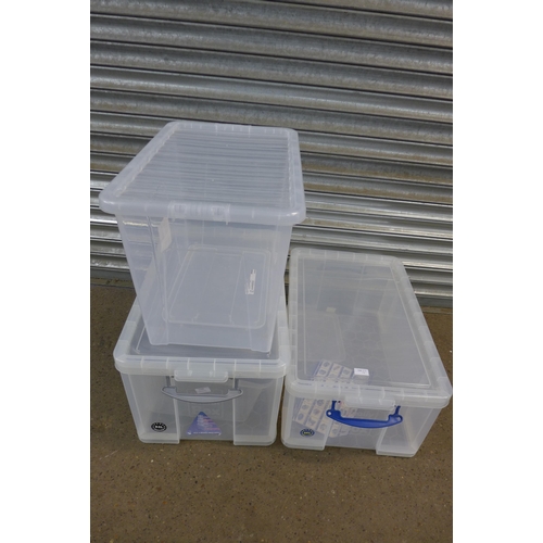 5260 - A collection of plastic storage boxes including 64L Really Useful Box, 84L Really Useful Box, variou... 