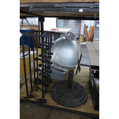 5262 - A large quantity of assorted metal items including, shoe stand, Torn Emi aluminum light shades, para... 