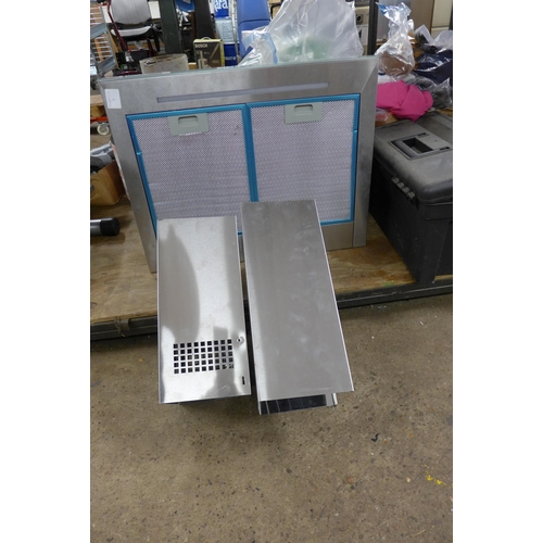 5296 - A 60cm extractor fan