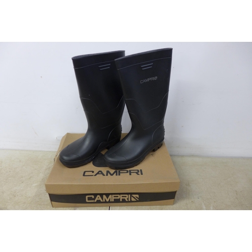 5297 - A pair of Campri size 8 wellington boots with a quantity of umbrellas