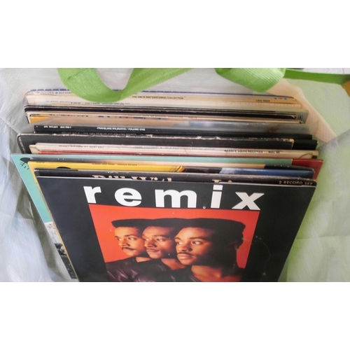 2161 - A collection of mixed LP records and 7