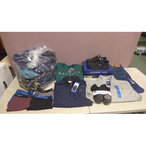 6316 - Two bags of clothing, brands including Levi, Sketchers, Penguin, Crew Clothing etc.  (341-451) *This... 