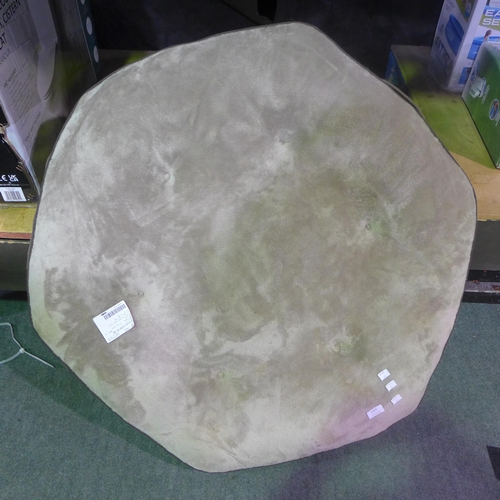 6355 - Kirkland Signature Hexagon Pet Bed  (341-319) *This lot is subject to Vat