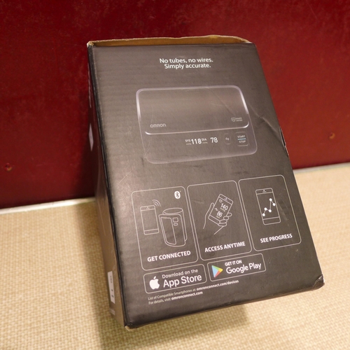 6096 - Omron Evolv Wireless Blood Pressure Monitor with box (341-218) *This lot is subject to Vat