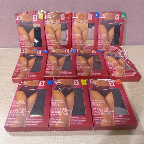 6123 - Jezebel Seamless Shaping briefs x 11 packs (3 in a pack). Damaged boxes. Various colours and sizes (... 