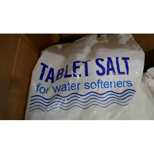 6257 - Large quantity of Tablet Salt   (341-294-305) *This lot is subject to Vat