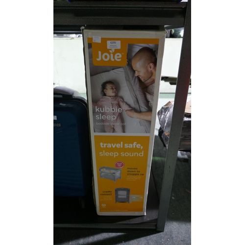 6295 - Joie Kubbie bedside travel cot (341-112) *This lot is subject to Vat