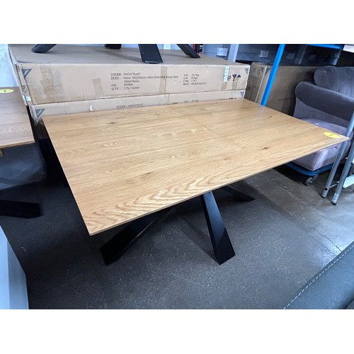 3114 - A Hanoi extending dining table