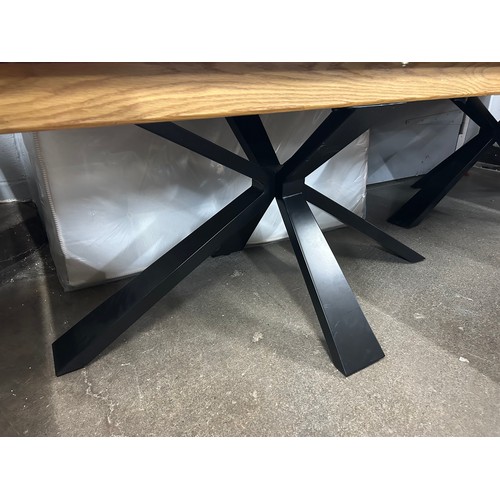 3115 - A Hanoi extending dining table