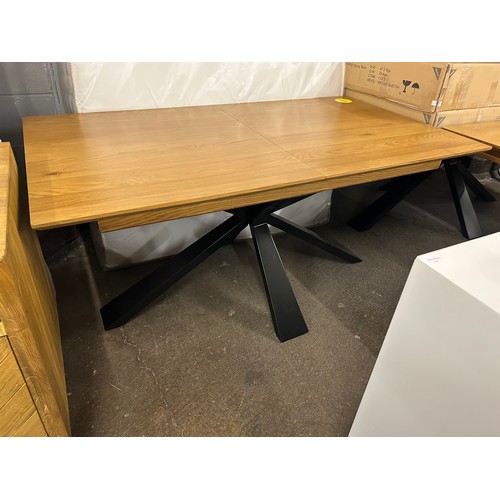 3116 - A Hanoi extending dining table (boxed)