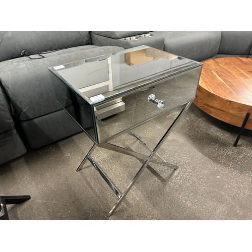 3124 - A mirrored one draw side table