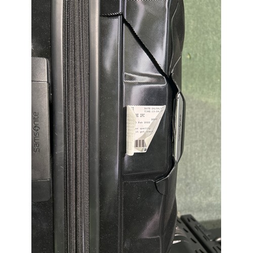 6363 - American Tourister Jet Driver Large Suitcase, 2 x Samsonite Endure 2 piece Hardside Suitcases (All B... 