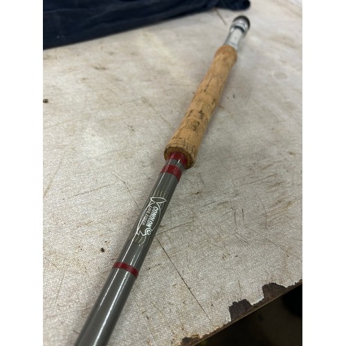 5040 - A collectible Edgar Sealey “Glane” Conolon live fiber 9ft two piece fly rod with original bag and an... 