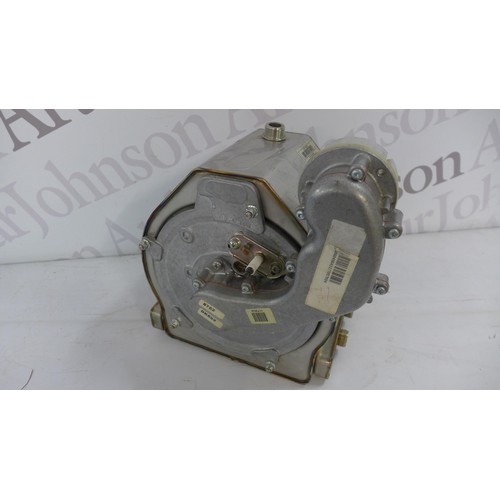 5244 - A Giannoni GM30-65-044-02 central heating steam heat exchange unit