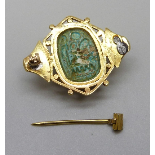 7036 - A yellow metal scarab beetle brooch, high carat, a/f, pin requires repair, 8.1g, 32mm wide