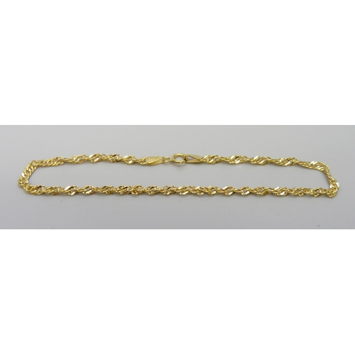 7101 - A 9ct gold bracelet, 7.3 inches, 0.7g