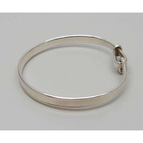 7127 - A silver Georg Jensen Torun bangle, Vivianna Torun Bülow-Hübe, no. 204, boxed